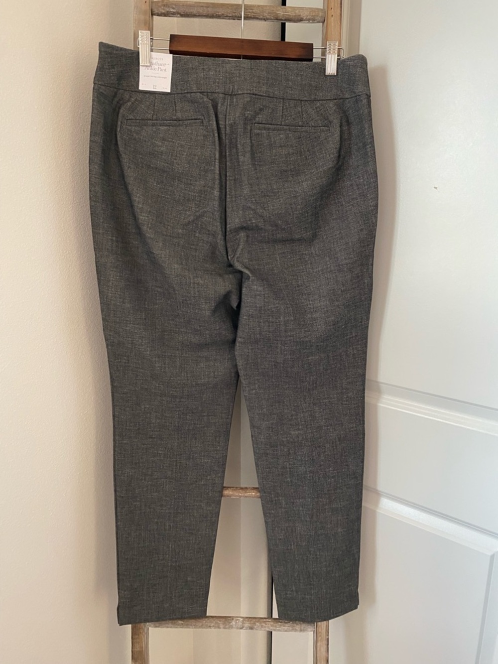 NWT - TALBOTS - CHATHAM SLIM ANKLE
PANTS - SHARKSKIN - Size 12 - Picture 7 of 10